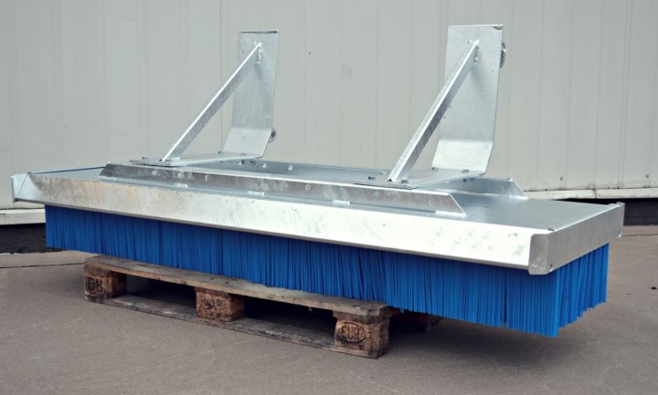 Kehrbesen mit Euroaufnahmen - Sprechen Sie uns an!