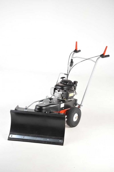 Kehrmaschine KM-800 mit Schneeräumschild