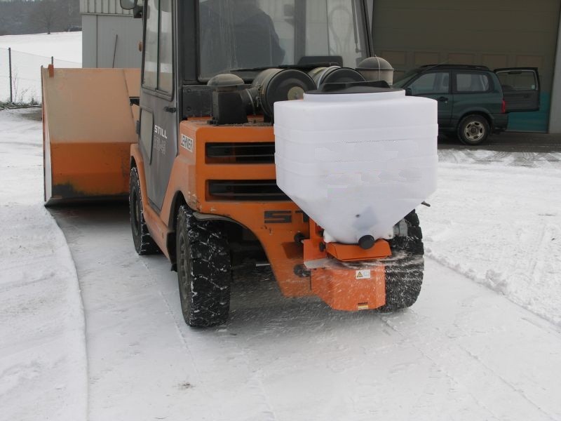 Elektrostreuer PLE-170 mit Zugmaulhalterung